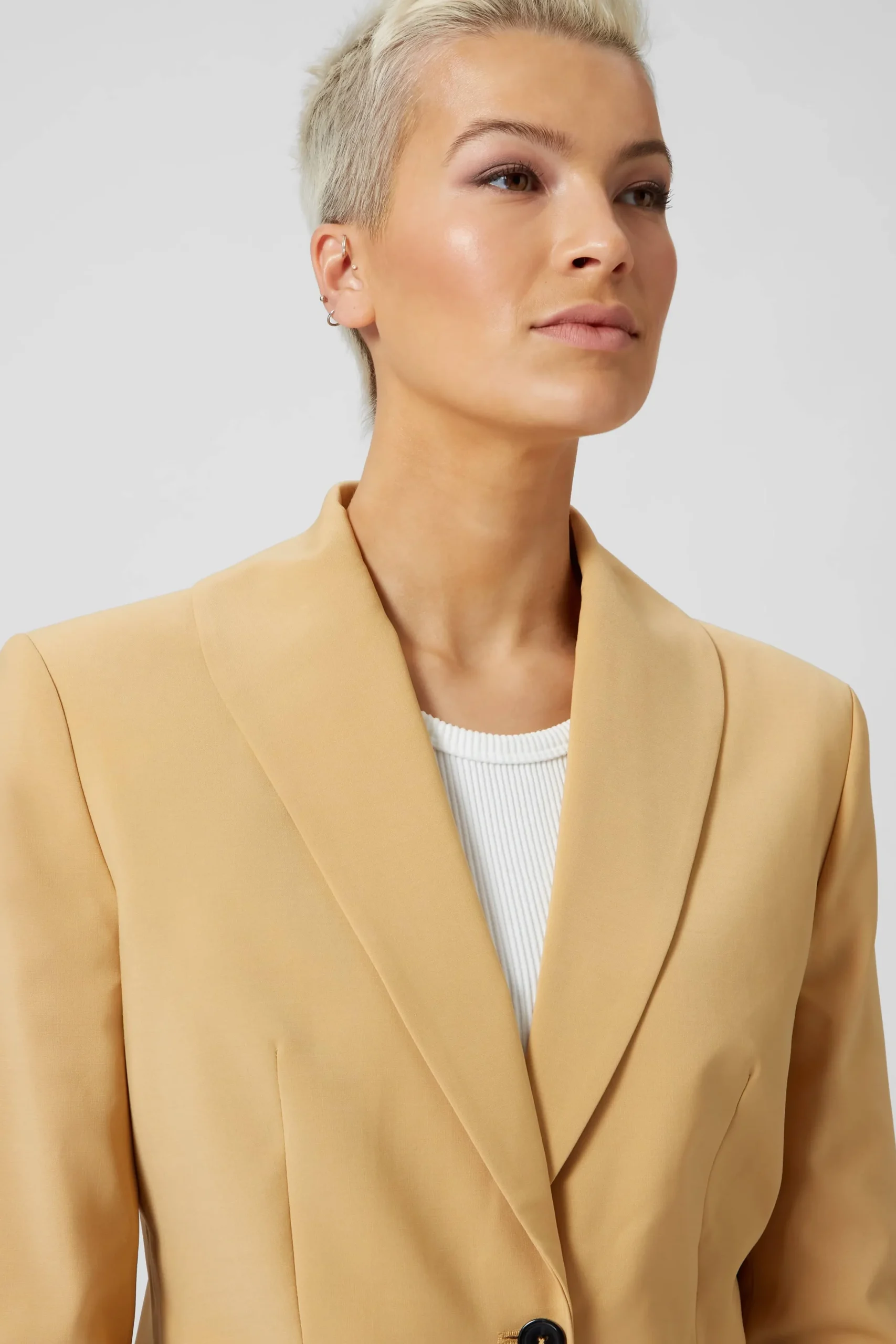 Twisted Tailor Eliza Skinny Fit Yellow Jacket | Woman