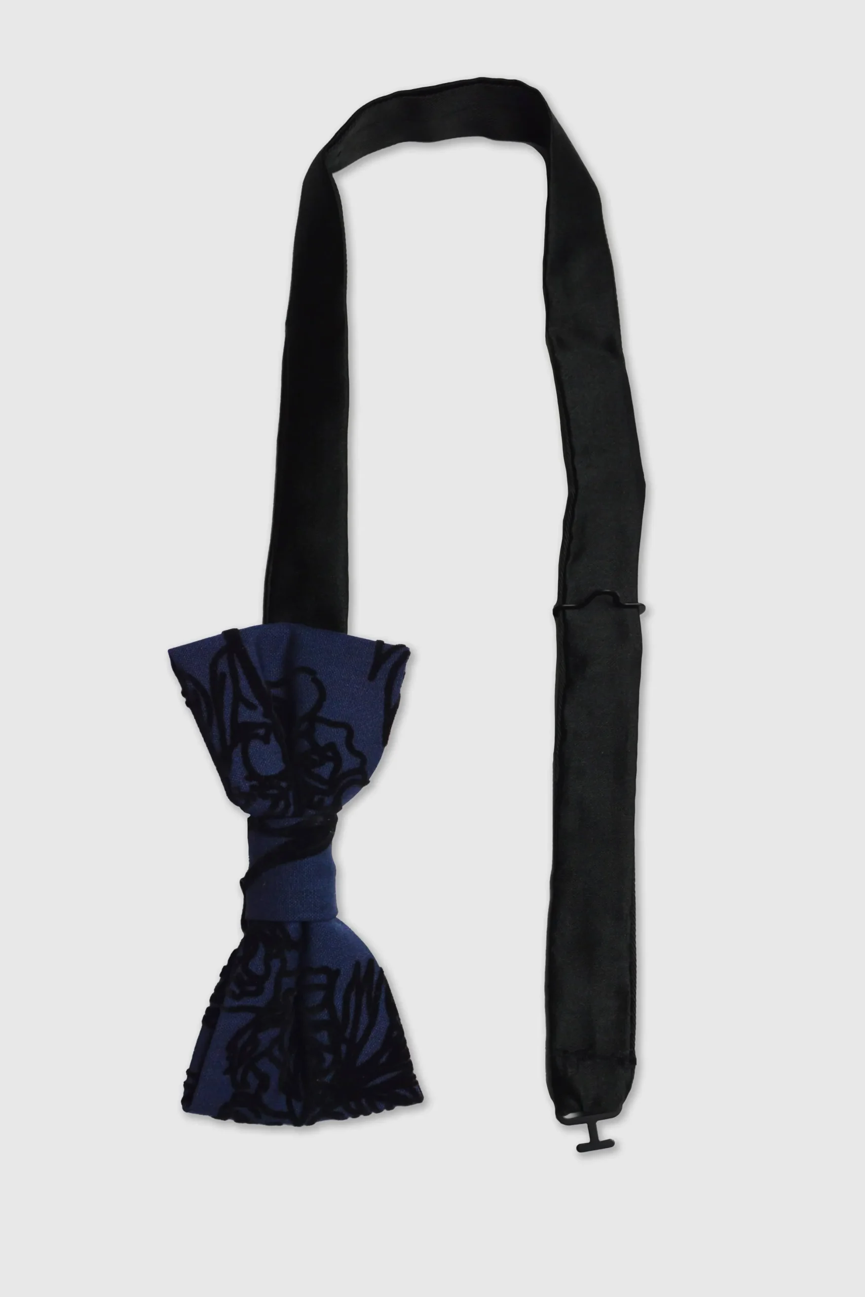 Twisted Tailor Onyx Blue Velvet Bow Tie | Suit Accessories·Bow Ties | Occasion·Party Suits