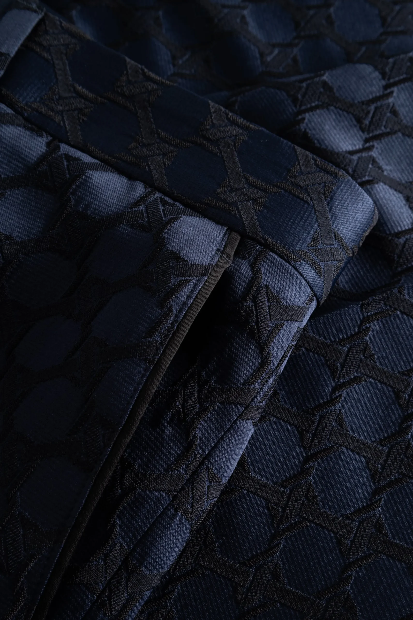 Twisted Tailor Papatya Slim Fit Navy Jacquard Suit | Style·Bold Prints | Occasion·Party Suits